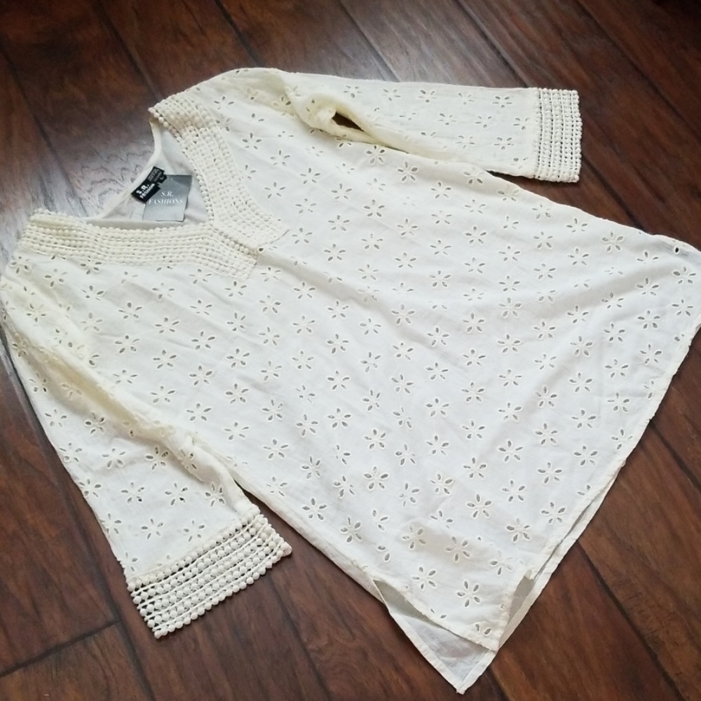 NWT womens swimsuit coverup/top - Picture 3 of 3